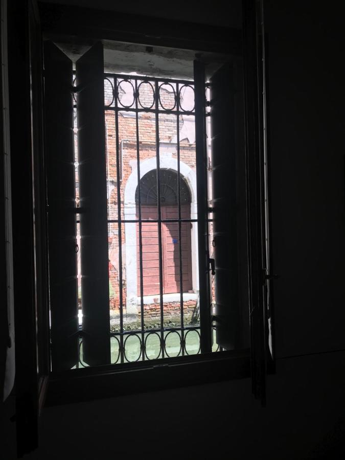 Sweet Autumn In Biennale Garden Flat Apartment Venedig