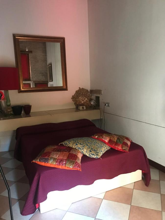 Sweet Autumn In Biennale Garden Flat * Venedig