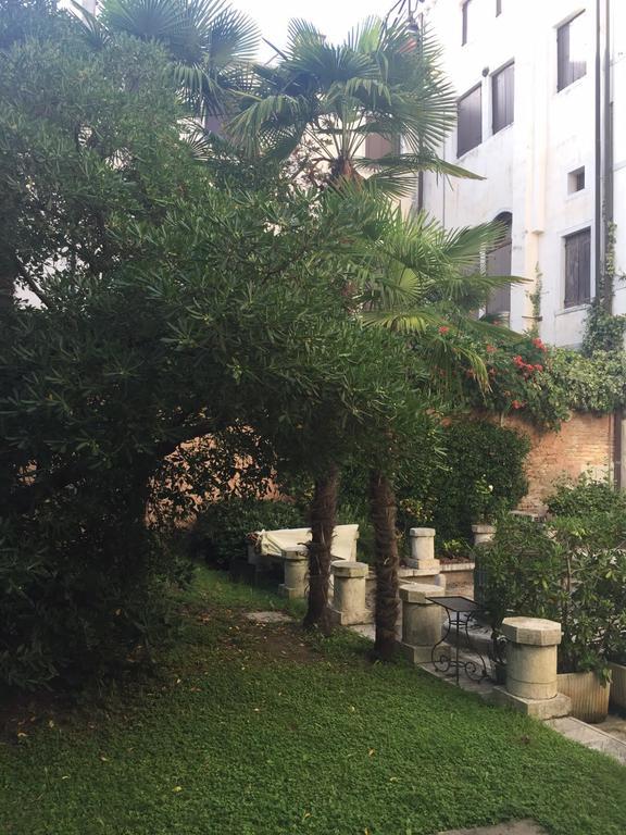 Apartment Sweet Autumn In Biennale Garden Flat