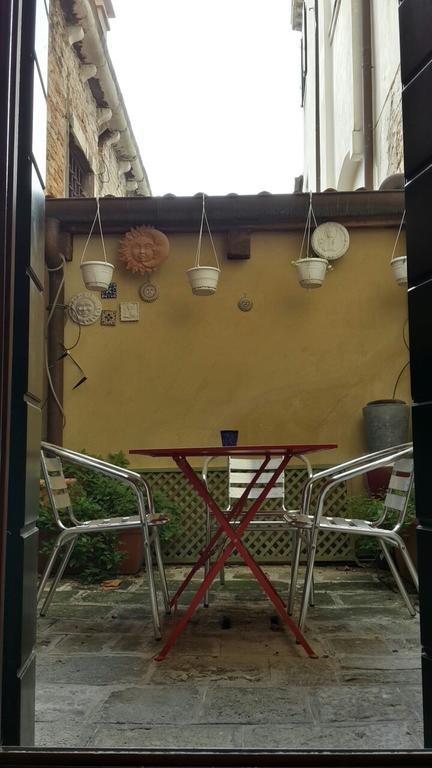 Sweet Autumn In Biennale Garden Flat * Venedig