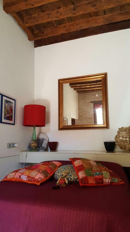 Sweet Autumn In Biennale Garden Flat *